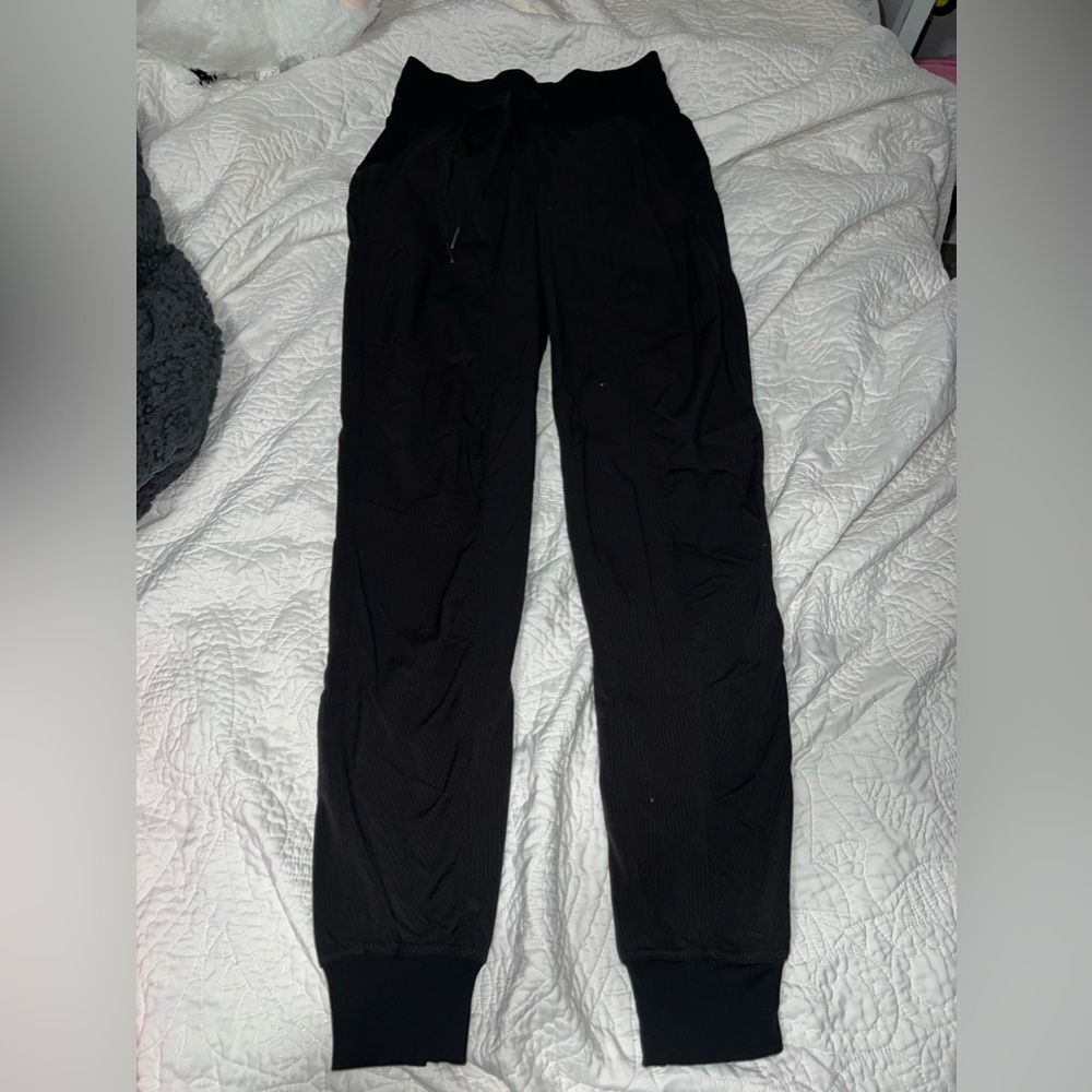 Lululemon dance studio jogger